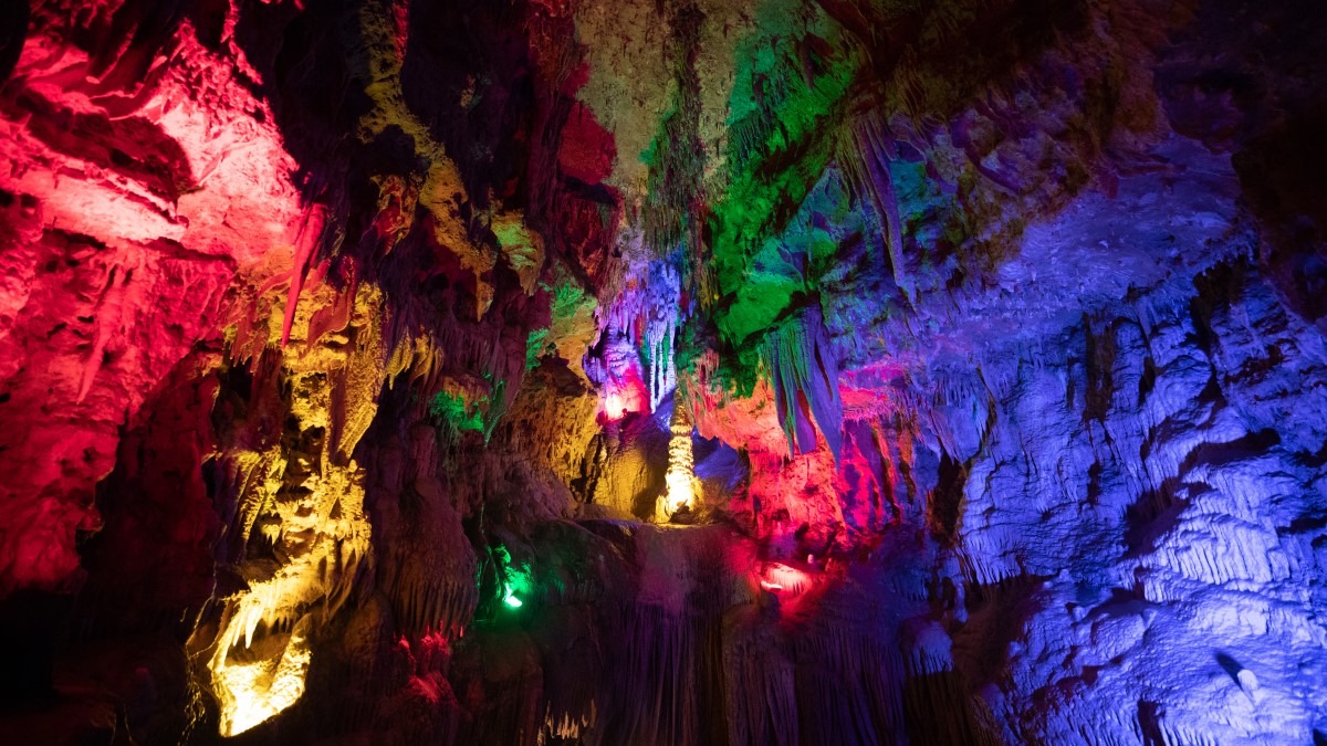 Meramec Caverns